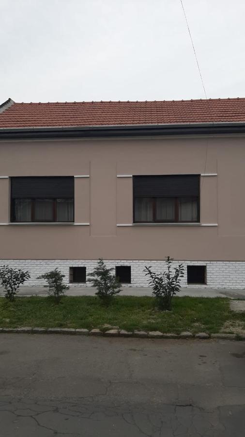 오라데아 Casa Isa 빌라 외부 사진