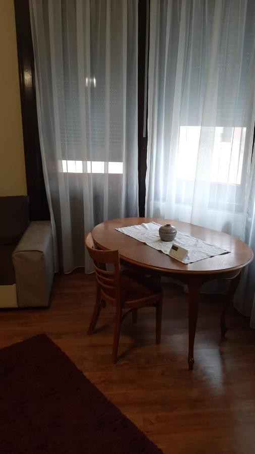 오라데아 Casa Isa 빌라 외부 사진